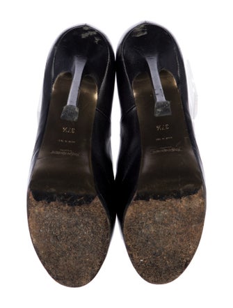 Yves Saint Laurent Rive Gauche Leather Pumps
