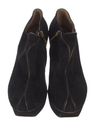 Yves Saint Laurent Rive Gauche Suede Pumps