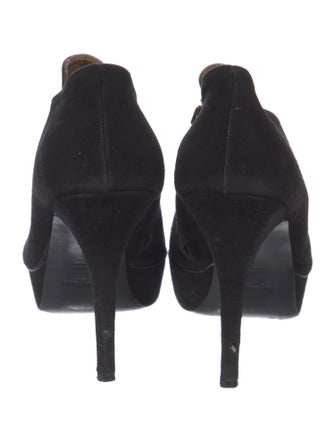 Yves Saint Laurent Rive Gauche Suede Pumps