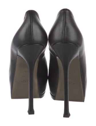 Yves Saint Laurent Rive Gauche Leather Pumps