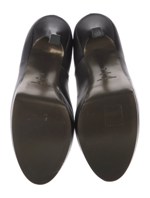 Yves Saint Laurent Rive Gauche Leather Pumps