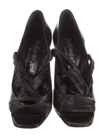 Yves Saint Laurent Rive Gauche Leather Pumps