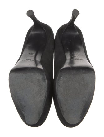 Yves Saint Laurent Rive Gauche Suede Pumps