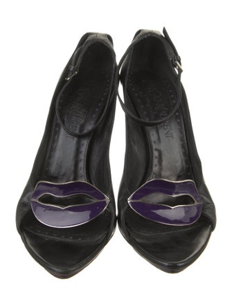 Yves Saint Laurent Rive Gauche Leather Pumps
