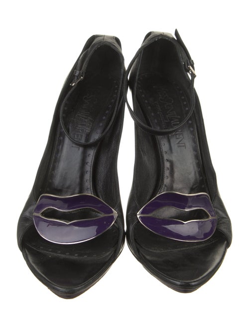 Yves Saint Laurent Rive Gauche Leather Pumps