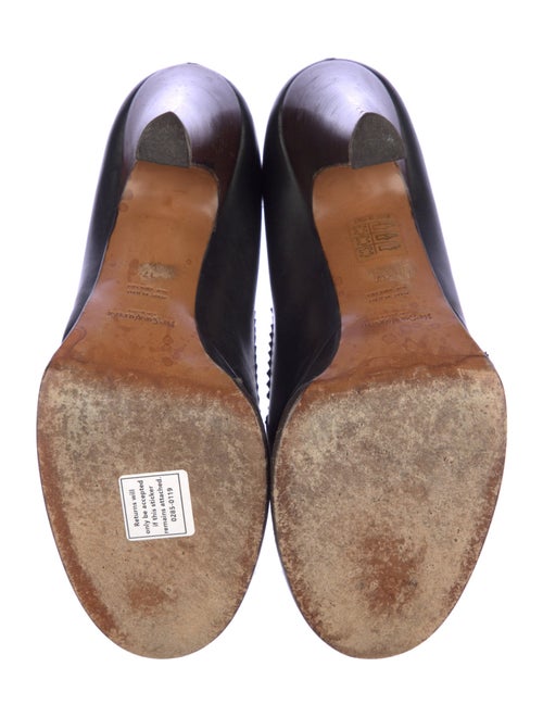 Yves Saint Laurent Rive Gauche Leather Pumps