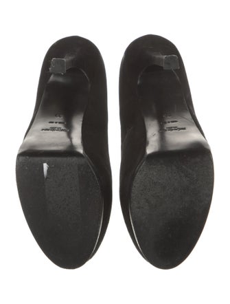 Yves Saint Laurent Suede Pumps