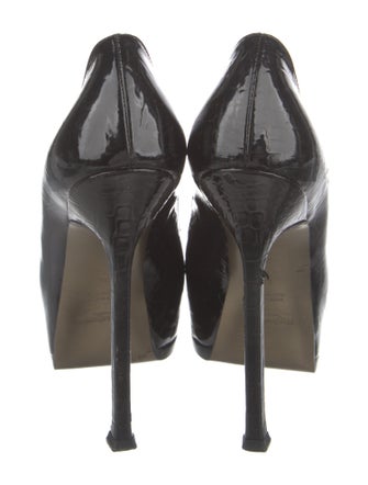 Yves Saint Laurent Patent Leather Pumps