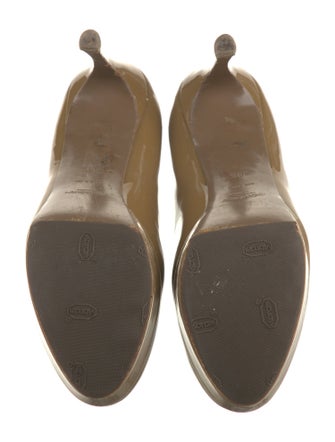 Yves Saint Laurent Rive Gauche Patent Leather Pumps