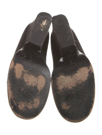 Yves Saint Laurent Suede Pumps