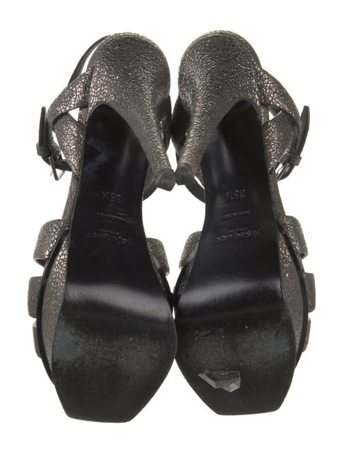Yves Saint Laurent size 35.5 Leather T-Strap Sandals