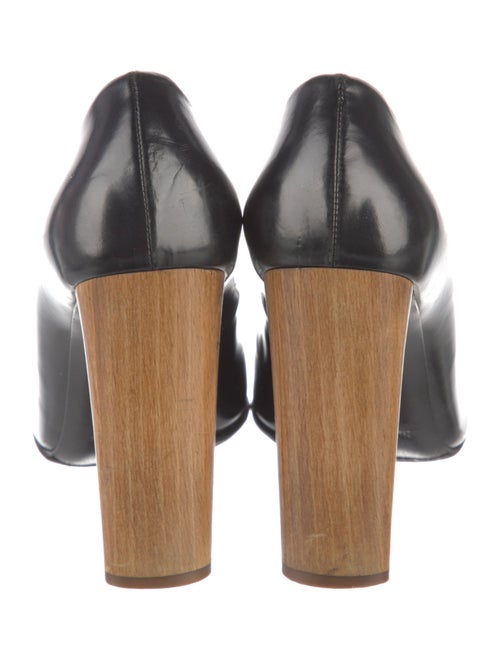 Yves Saint Laurent Rive Gauche Leather Pumps