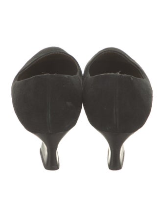 Yves Saint Laurent Suede Pumps