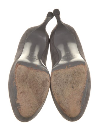 Yves Saint Laurent Rive Gauche Suede Pumps