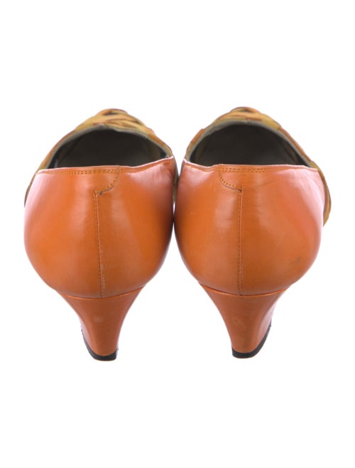 Yves Saint Laurent Leather Printed Pumps