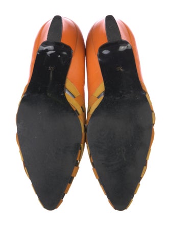 Yves Saint Laurent Leather Printed Pumps