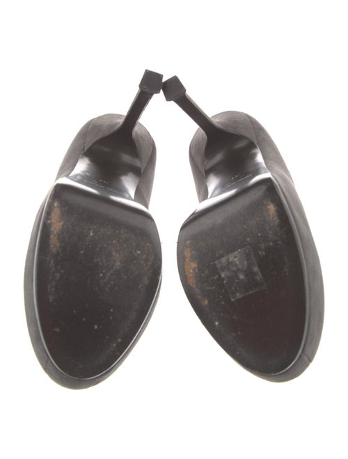 Yves Saint Laurent Suede Pumps