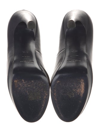 Yves Saint Laurent Rive Gauche Leather Pumps