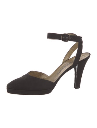 Yves Saint Laurent D'Orsay Pumps