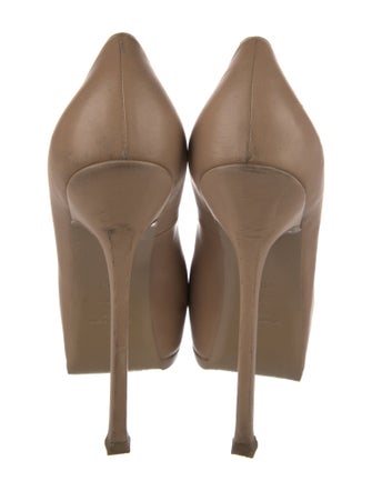 Yves Saint Laurent Leather Pumps