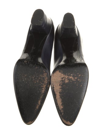 Yves Saint Laurent Leather Pumps