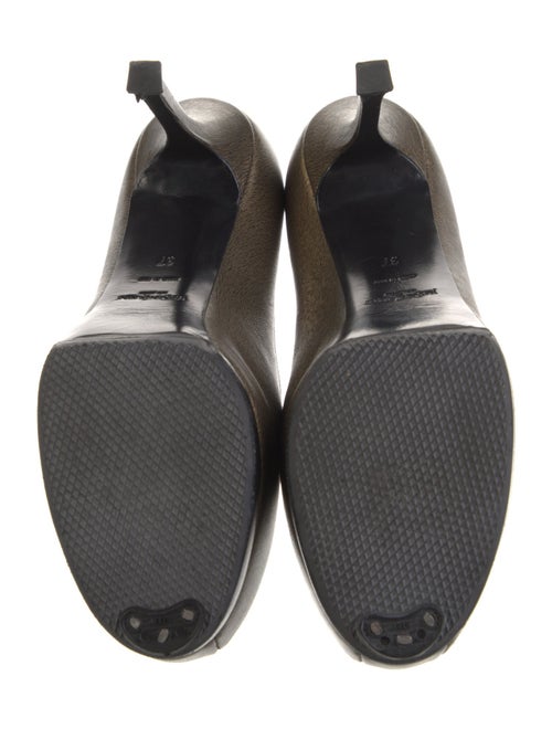 Yves Saint Laurent Rive Gauche Leather Pumps