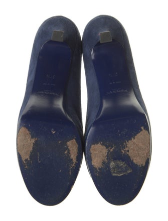 Yves Saint Laurent Suede Pumps