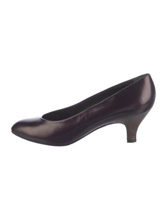 Yves Saint Laurent Leather Pumps