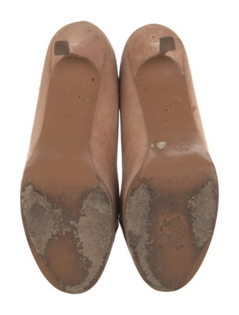 Yves Saint Laurent Suede Pumps