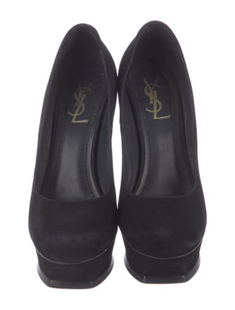 Yves Saint Laurent Velvet Pumps