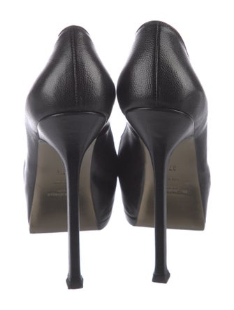 Yves Saint Laurent Leather Pumps