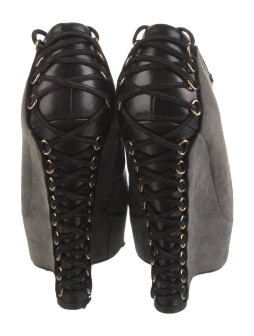 Yves Saint Laurent Rive Gauche Suede Pumps