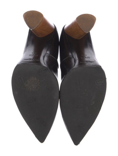 Yves Saint Laurent Leather Pumps