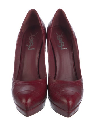 Yves Saint Laurent Leather Pumps