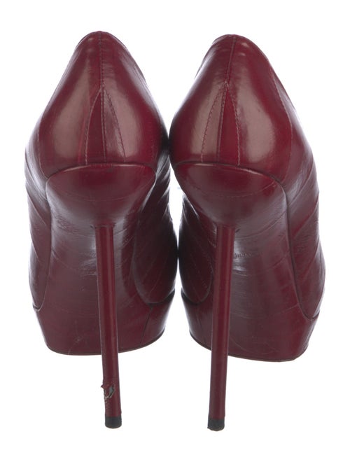 Yves Saint Laurent Leather Pumps