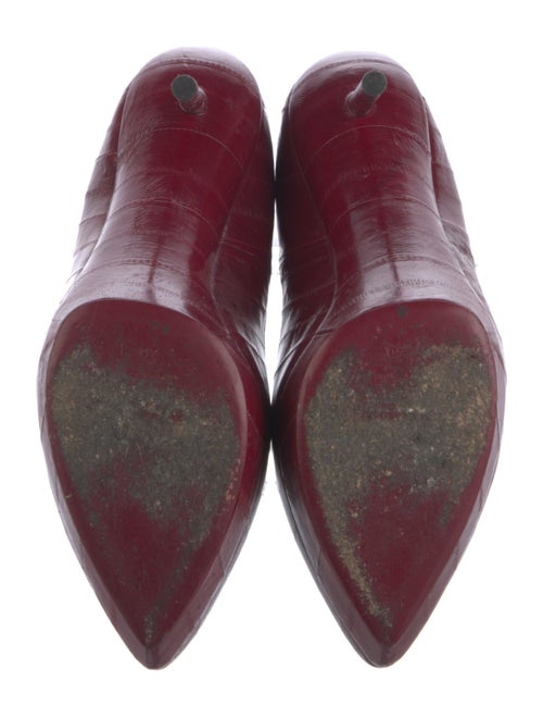 Yves Saint Laurent Leather Pumps