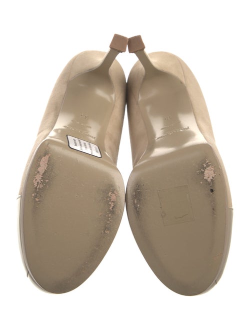 Yves Saint Laurent Suede Pumps