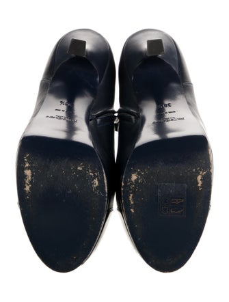 Yves Saint Laurent Leather Pumps