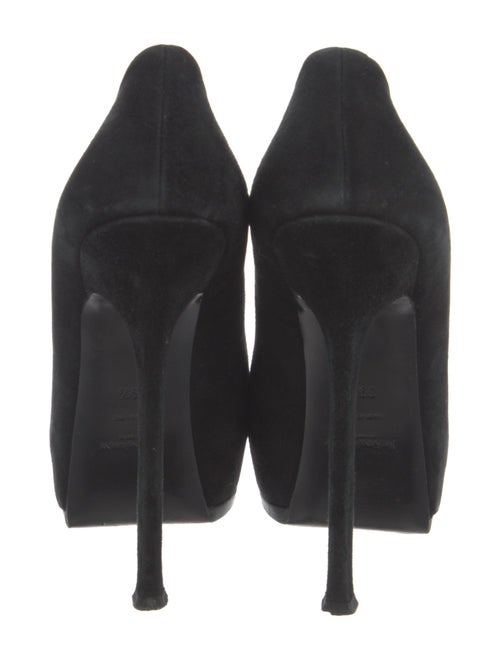 Yves Saint Laurent Suede Pumps