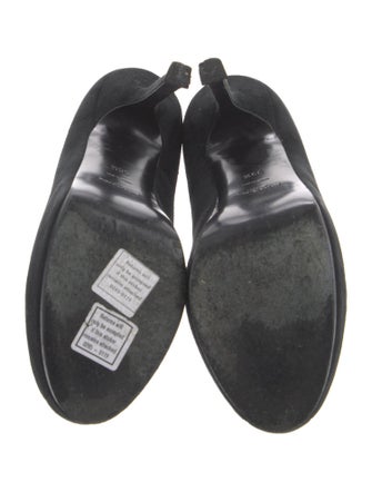 Yves Saint Laurent Suede Pumps