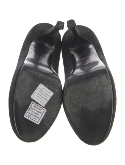 Yves Saint Laurent Suede Pumps