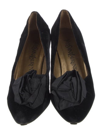 Yves Saint Laurent Velvet Pumps