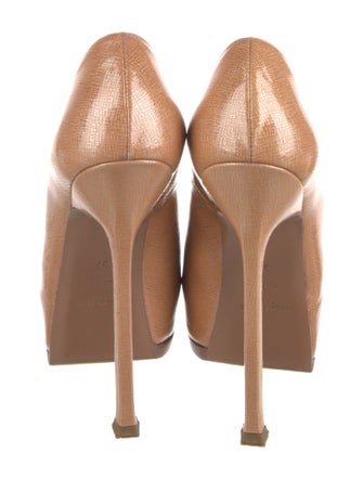 Yves Saint Laurent Patent Leather Pumps
