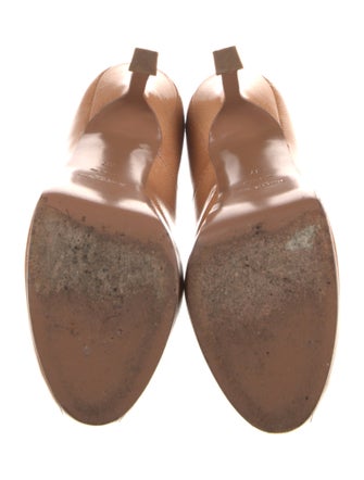 Yves Saint Laurent Patent Leather Pumps