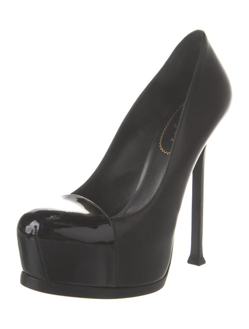 Yves Saint Laurent Leather Pumps