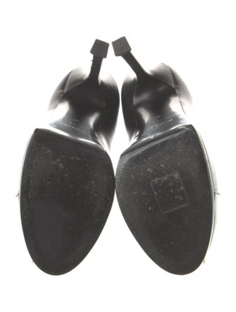 Yves Saint Laurent Leather Pumps