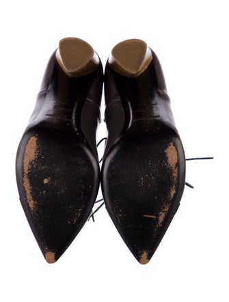 Yves Saint Laurent Leather Pumps