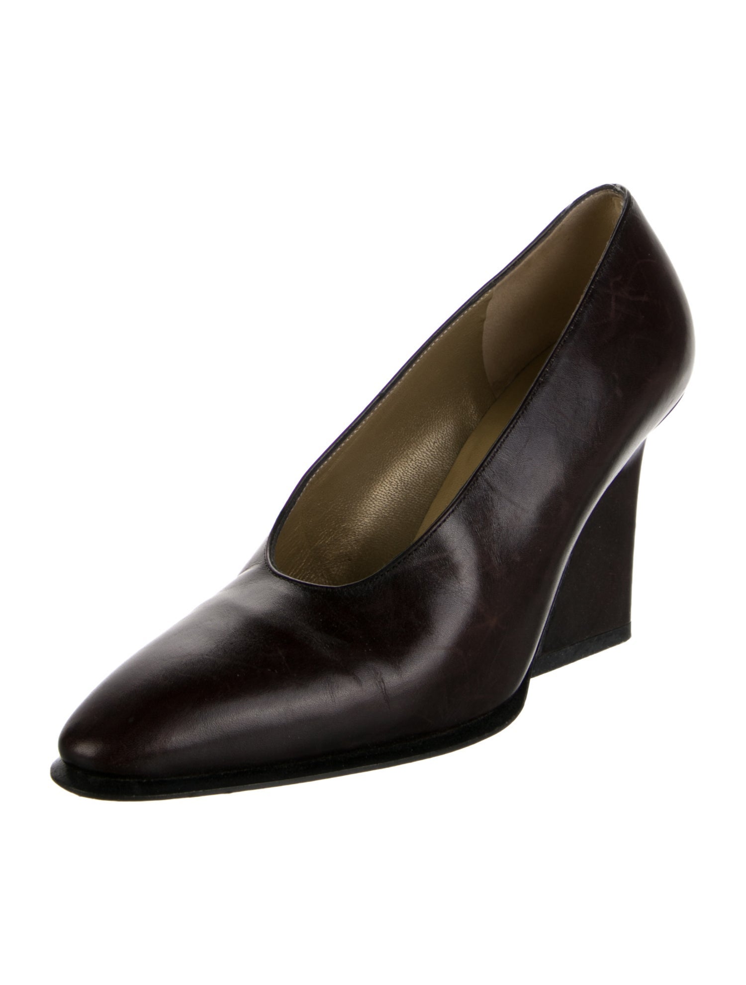 Yves Saint Laurent Leather Pumps