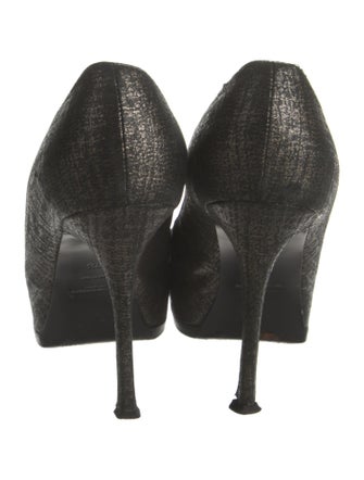 Yves Saint Laurent Patterned Pumps