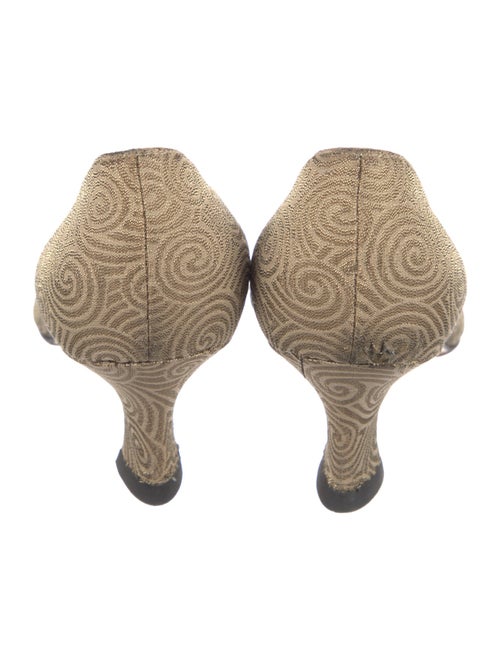 Yves Saint Laurent Printed Pumps